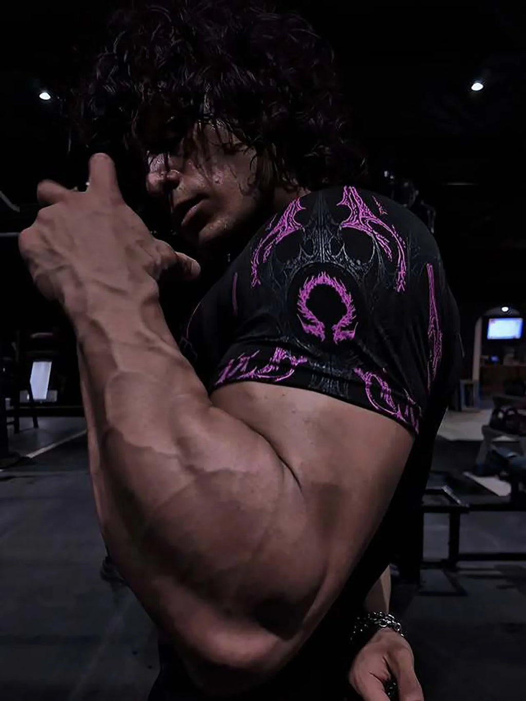 ALMASTRONG Men’s Gothic Gym T-shirt