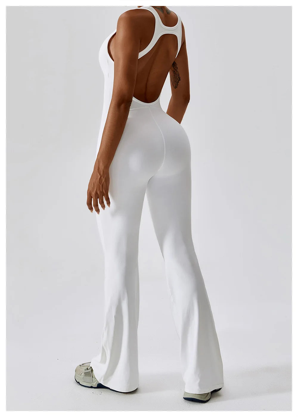 ALMASTRONG women's sports jumpsuit featuring a stretch yoga and gym set, ideal for fitness, training, and workout sessions.