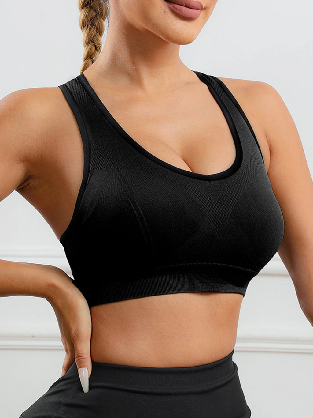 ALMASTRONG Women’s Cross-Back Sports Bra – Adjustable, Quick-Dry Yoga Top